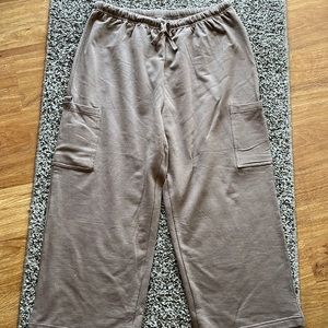 Lulu-B brown soft knit capris